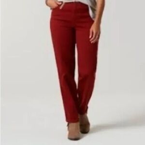NWT wine color straight leg size 6 classic fit jeans